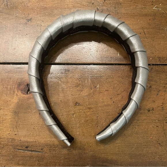 TRINA TURK silver faux leathered wrapped headband - Picture 4 of 9